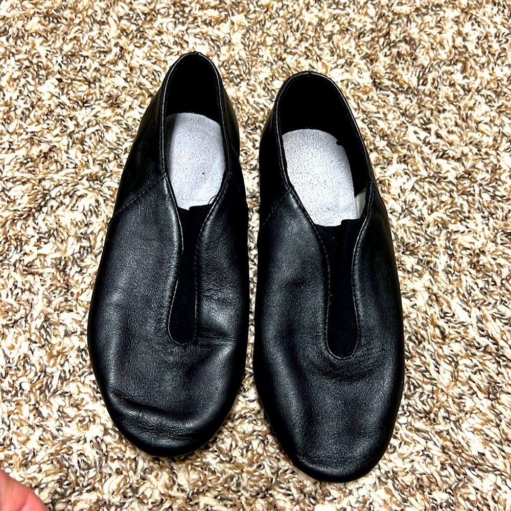 Black jazz shoes. Children’s Size 1.